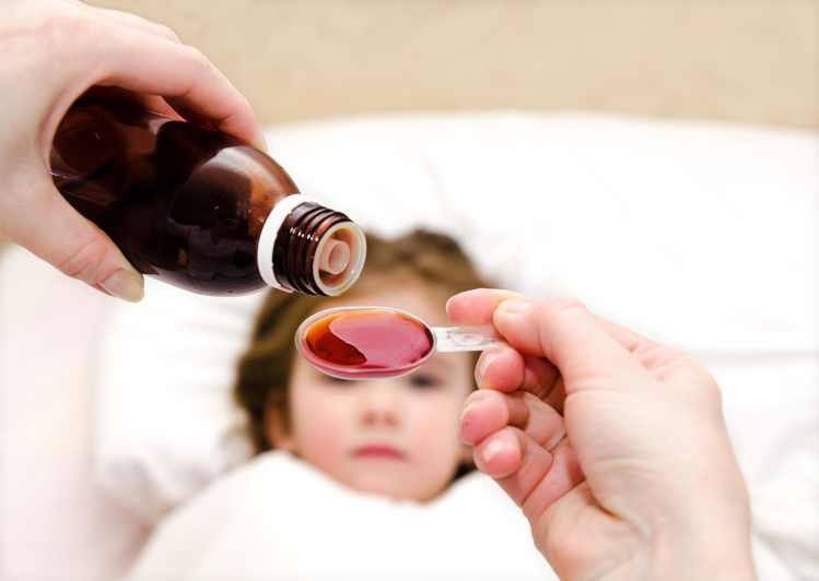 शहद से बना cough syrup जुकाम में शिशु के गले को राहत